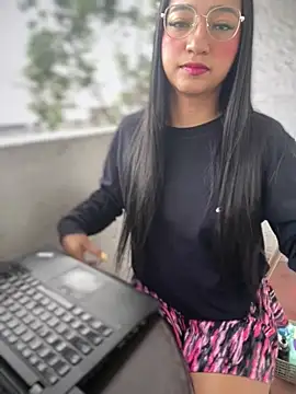 Snapshot of Daniela_Pink chatting on May 2026 11:17:02 AM Daniela Pink online show from May 2026 11:17:02 AM