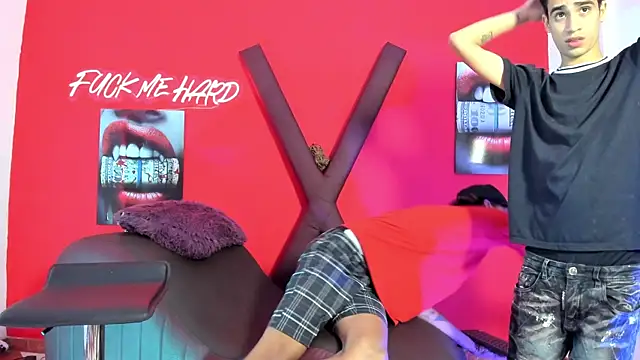 Snapshot of GREEN_BOYS chatting on February 2026 07:18:02 AM GREEN BOYS online show from February 2026 07:18:02 AM