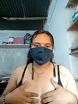 Snapshot of taniya0 chatting on February 2026 06:48:02 AM taniya0 online show from February 2026 06:48:02 AM