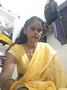 Snapshot of Queen_sexee chatting on July 2026 04:21:01 PM Queen sexee online show from July 2026 04:21:01 PM