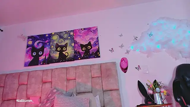 MiiaBlumm  online show from March 2026 06:19:02 PM