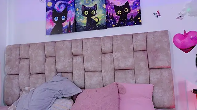 MiiaBlumm  online show from April 2026 05:51:01 PM