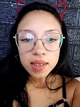 Snapshot of Moondefuego chatting on March 2026 12:21:02 PM Moondefuego online show from March 2026 12:21:02 PM