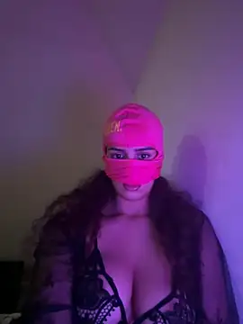 Esmeralda972 online show from February 2026 06:59:02 PM