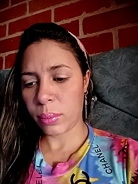 kiki milu online show from June 2026 08:40:02 PM