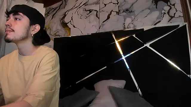 Snapshot of Couple_In_Heat chatting on February 2026 07:34:02 PM Couple In Heat online show from February 2026 07:34:02 PM