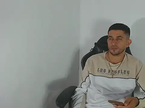 Snapshot of _Grasshopper chatting on February 2026 01:35:02 AM Grasshopper online show from February 2026 01:35:02 AM