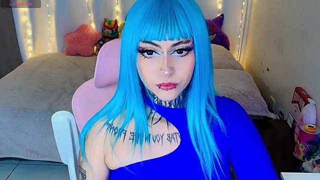 Snapshot of maliciaXpoison chatting on June 2026 02:51:01 AM maliciaXpoison online show from June 2026 02:51:01 AM