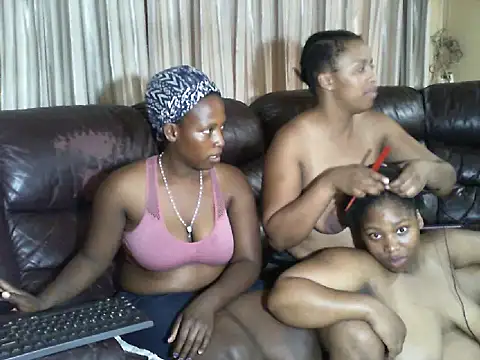 Snapshot of Sky-Diamond chatting on February 2026 07:42:02 AM Sky-Diamond online show from February 2026 07:42:02 AM