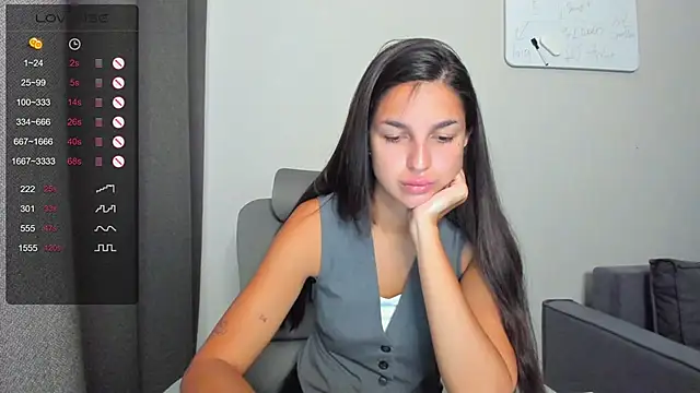Snapshot of AngelGabe chatting on June 2026 09:00:01 AM AngelGabe online show from June 2026 09:00:01 AM
