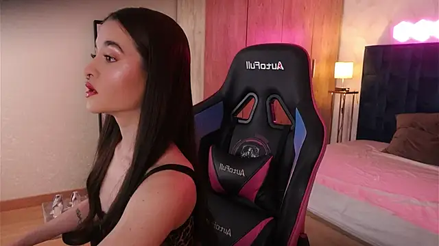 Snapshot of LucyDeLuca chatting on March 2026 07:47:02 AM LucyDeLuca online show from March 2026 07:47:02 AM