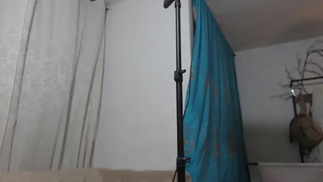 Snapshot of Dani-brown chatting on June 2026 12:00:02 AM Dani-brown online show from June 2026 12:00:02 AM