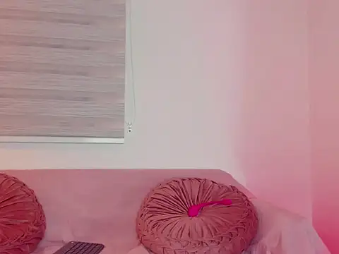 yourlollypetite online show from March 2026 11:19:01 PM