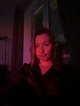 Snapshot of EmmaTurners chatting on February 2026 07:10:01 PM EmmaTurners online show from February 2026 07:10:01 PM