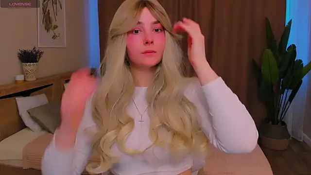 Snapshot of Maddy_Wood_ chatting on February 2026 03:12:01 PM Maddy Wood online show from February 2026 03:12:01 PM