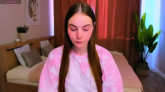 Maddy Wood  online show from March 2026 02:21:01 PM