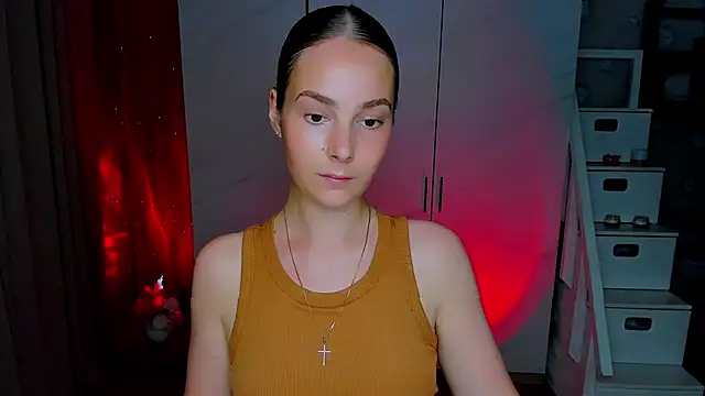 Maddy Wood  online show from July 2026 04:21:01 PM