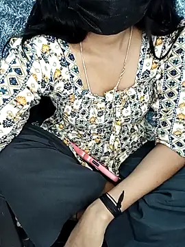 Snapshot of Cutie_babes01 chatting on February 2026 05:44:02 PM Cutie babes01 online show from February 2026 05:44:02 PM