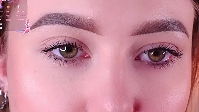 LorileeRuetz online show from April 2026 07:07:02 PM