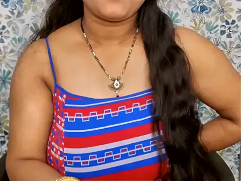 Snapshot of YOUR_URVI_ chatting on February 2026 07:51:01 AM YOUR URVI online show from February 2026 07:51:01 AM