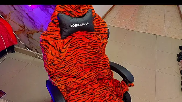 nova kitttyy online show from February 2026 10:33:01 PM