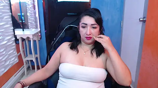 Snapshot of alma_tb1 chatting on February 2026 01:11:01 PM alma tb1 online show from February 2026 01:11:01 PM