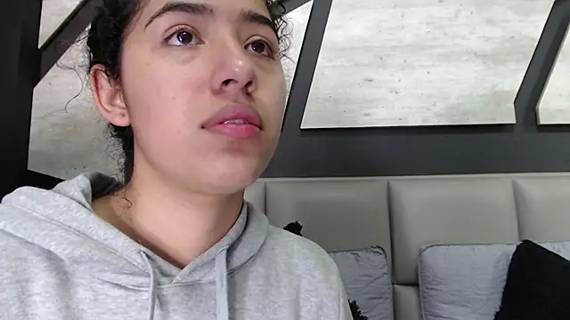 Snapshot of SilkNyx chatting on March 2026 01:46:02 PM SilkNyx online show from March 2026 01:46:02 PM