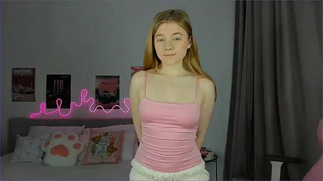 EvaRaee online show from March 2026 03:44:01 AM