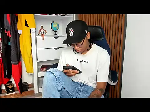 Snapshot of yandi_hot chatting on February 2026 02:05:01 PM yandi hot online show from February 2026 02:05:01 PM