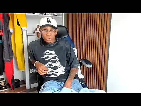 Snapshot of yandi_hot chatting on February 2026 02:28:01 PM yandi hot online show from February 2026 02:28:01 PM