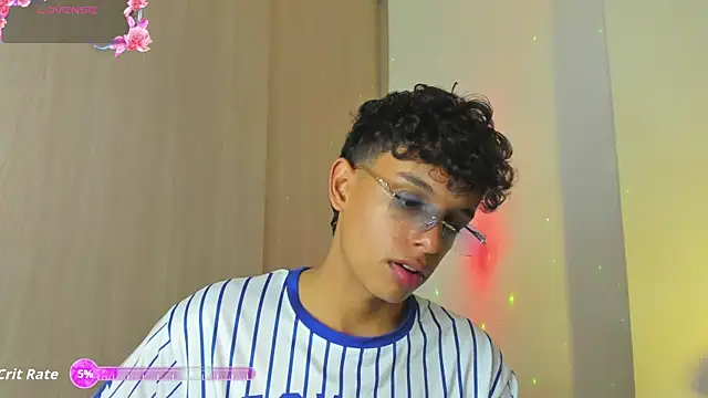 Maxfrost1 online show from June 2026 04:57:01 AM