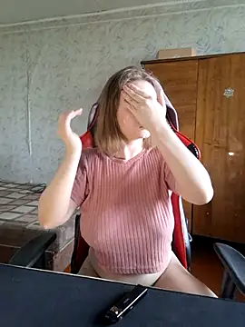 Snapshot of chupep_suchka chatting on March 2026 05:35:02 AM chupep suchka online show from March 2026 05:35:02 AM