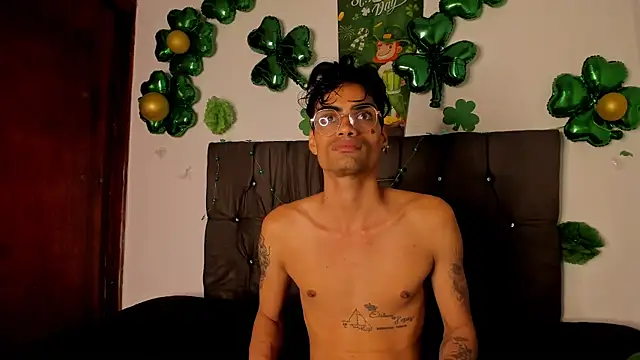 Gay Red Room online show from March 2026 03:17:01 AM