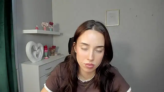 AdeleSolo online show from April 2026 05:43:02 AM