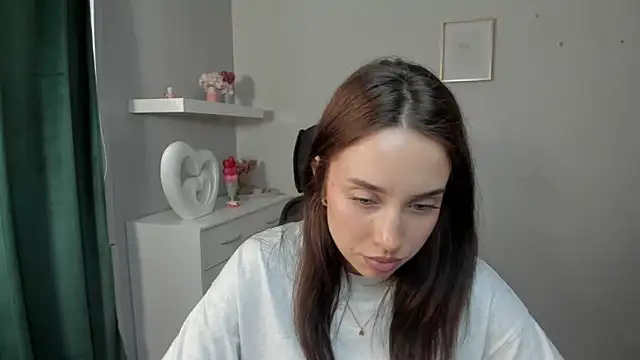 Snapshot of AdeleSolo chatting on April 2026 12:44:02 PM AdeleSolo online show from April 2026 12:44:02 PM