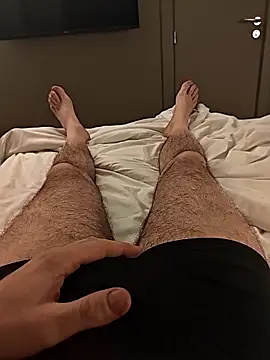 Snapshot of Galizio14 chatting on February 2026 10:19:02 PM Galizio14 online show from February 2026 10:19:02 PM