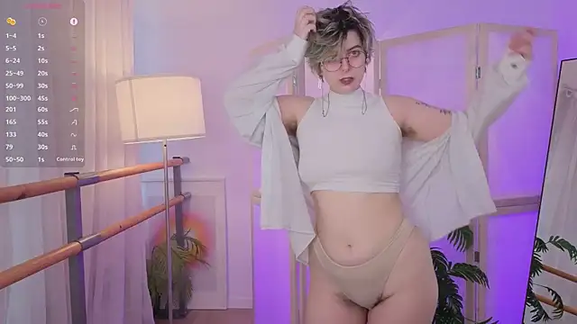 Snapshot of SpiderrArti chatting on February 2026 06:24:01 AM SpiderrArti online show from February 2026 06:24:01 AM