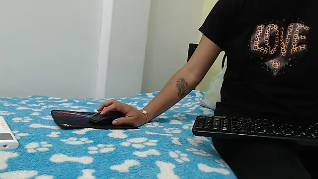 skinnysexy18 online show from June 2026 08:10:02 PM