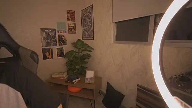 Snapshot of violette_clerk1_ chatting on February 2026 12:18:02 AM violette clerk1 online show from February 2026 12:18:02 AM