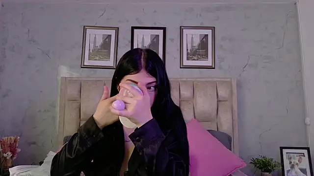 IsabellaRossi online show from May 2026 05:09:01 PM