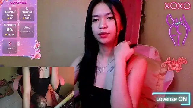 Luna Moonfang online show from May 2026 12:51:02 AM