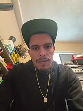 Snapshot of Thatguy_2026 chatting on February 2026 07:33:02 PM Thatguy 2026 online show from February 2026 07:33:02 PM