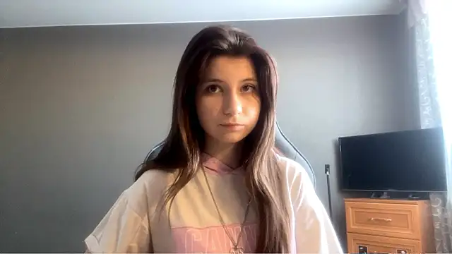 Snapshot of LunnaBliss chatting on February 2026 12:12:01 PM LunnaBliss online show from February 2026 12:12:01 PM