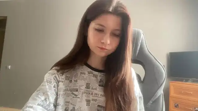 Snapshot of LunnaBliss chatting on February 2026 12:27:01 PM LunnaBliss online show from February 2026 12:27:01 PM