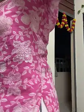 meenu cuties online show from April 2026 04:21:02 PM