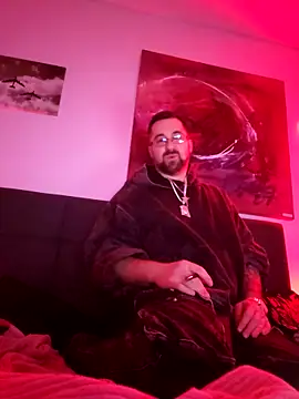 Snapshot of LargeLith chatting on February 2026 12:09:02 AM LargeLith online show from February 2026 12:09:02 AM