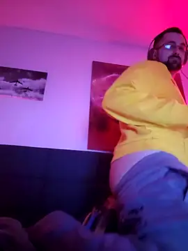 Snapshot of LargeLith chatting on February 2026 12:31:01 AM LargeLith online show from February 2026 12:31:01 AM