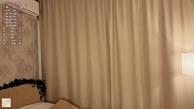 Snapshot of JoslynContrera chatting on March 2026 04:14:01 AM JoslynContrera online show from March 2026 04:14:01 AM