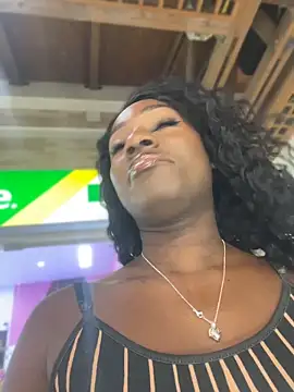 Snapshot of ZarahFerreira chatting on May 2026 11:33:02 PM ZarahFerreira online show from May 2026 11:33:02 PM