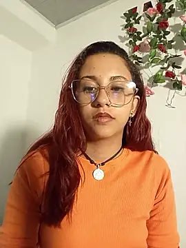 Snapshot of MiaBloom19 chatting on February 2026 06:26:01 AM MiaBloom19 online show from February 2026 06:26:01 AM